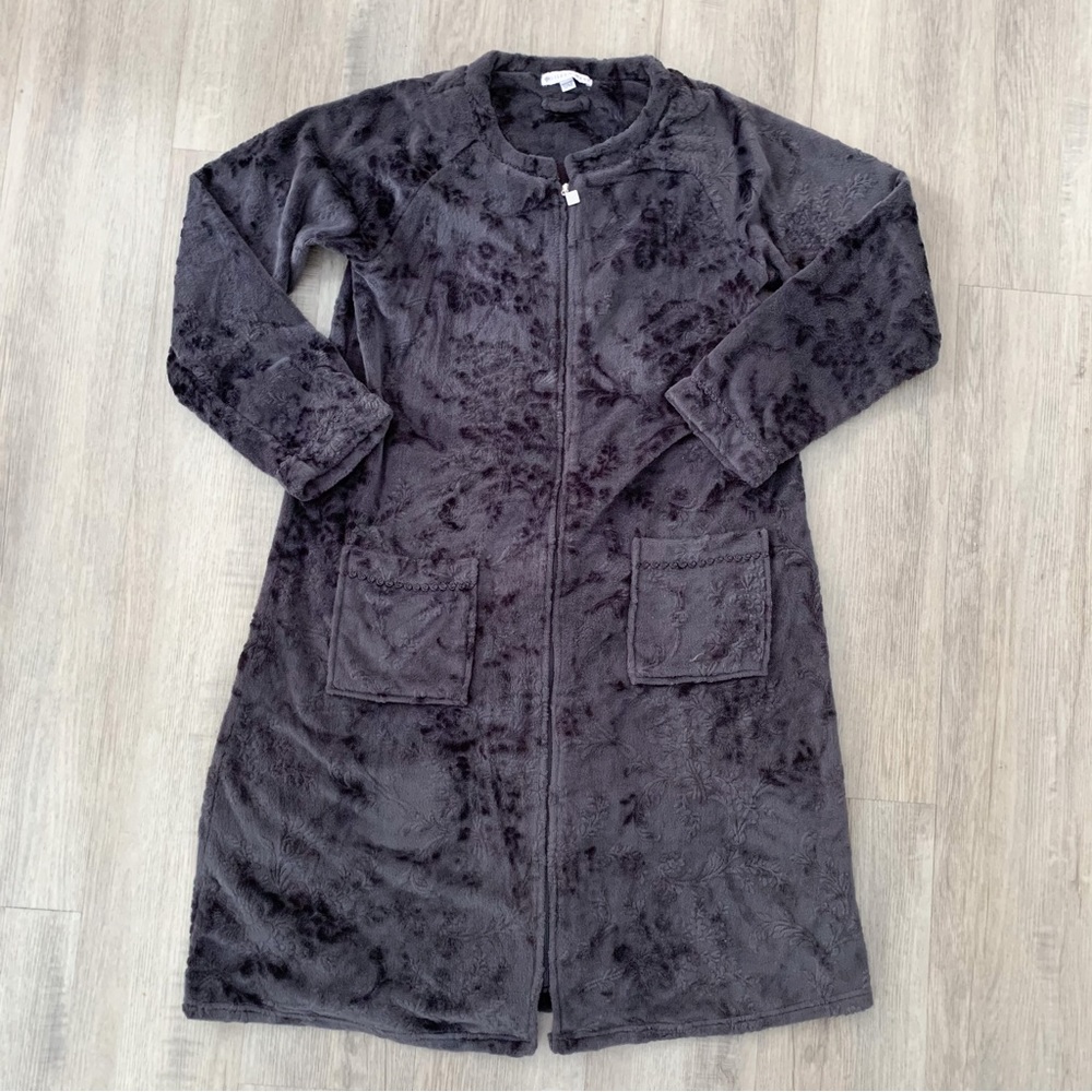 Eileen West Soft Fleecy Robe Size Small / Medium